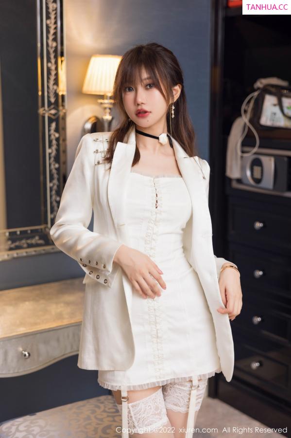 綺裡嘉 绮里嘉 [XiuRen]高清写真图 2022.11.11 No.5845 绮里嘉ula 丝袜美腿第2张图片